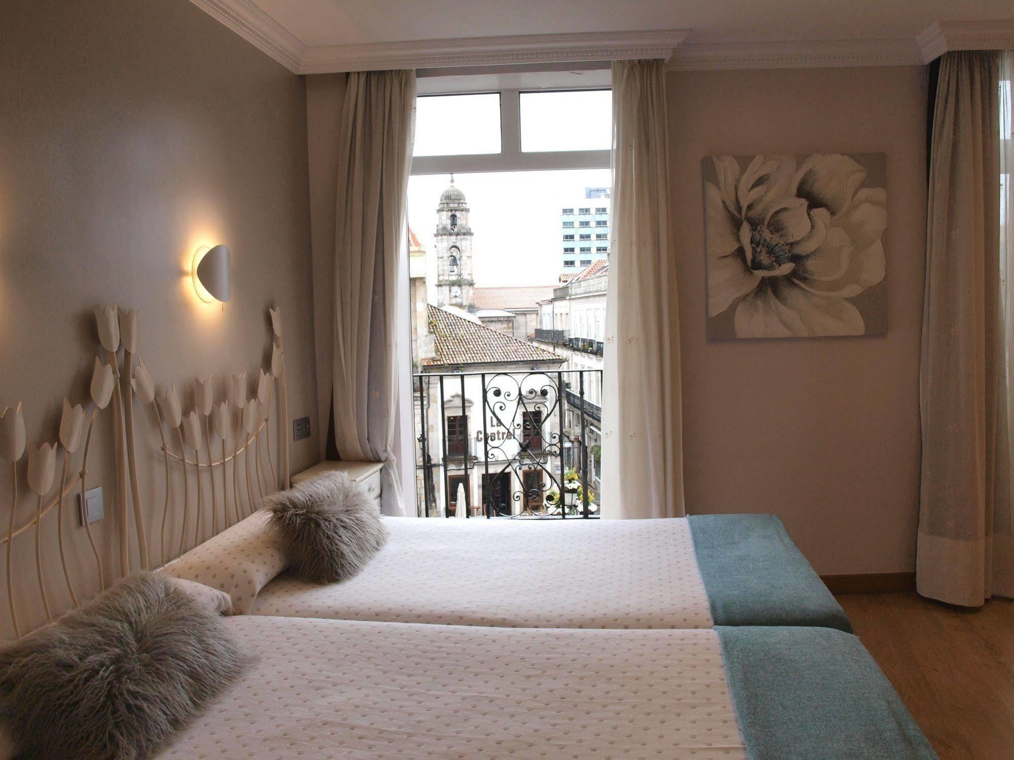 Hotel Alda Puerta Del Sol Vigo Eksteriør billede